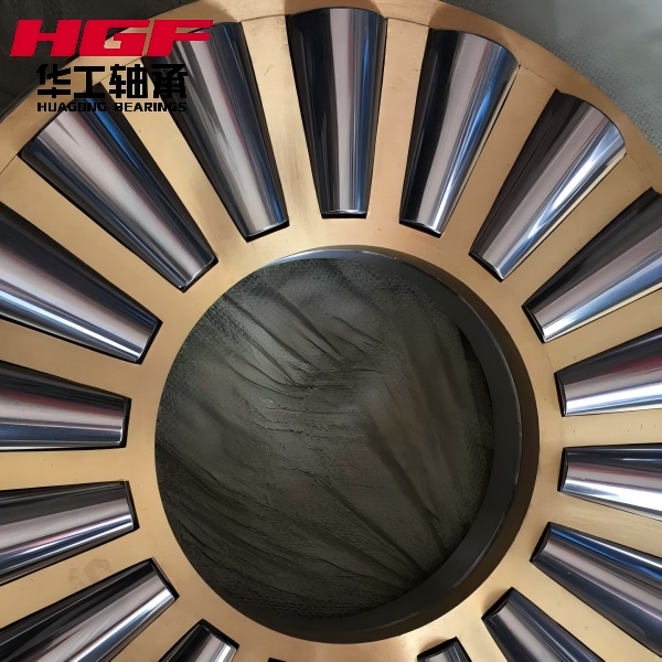 Thrust roller bearing T921